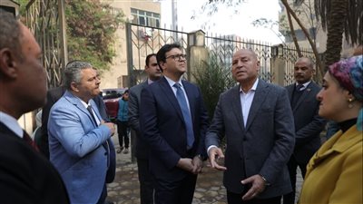 جولة مفاجئة لوزير الثقافة ومحافظ القاهرة بقصر ثقافة عين حلوان 