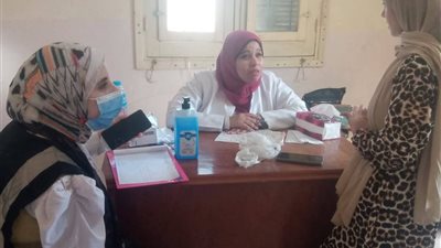 الكشف على أكثر من ألف مواطن بقرى كفر الدوار ووادي النطرون ضمن قافلة مجانية