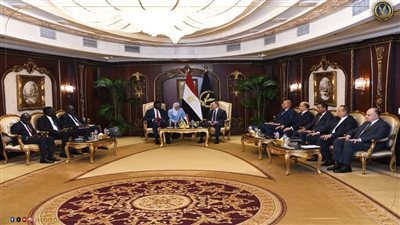 وزير الداخلية يستقبل وزير خارجية جنوب السودان لبحث تعزيز التعاون المشترك