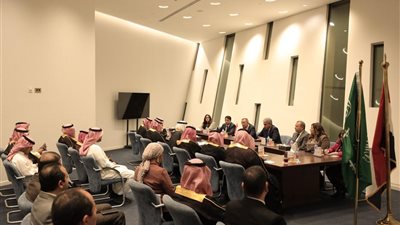لقاء موسع لوزير السياحة مع وزير الحج السعودي لبحث التعاون المشترك