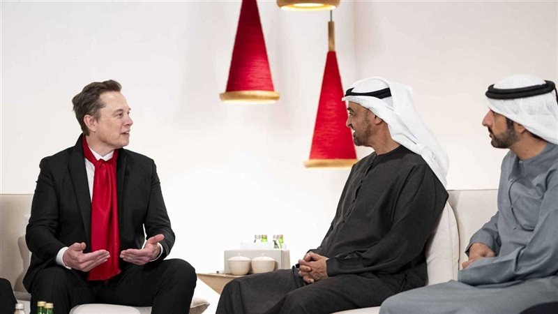 رئيس الإمارات وإيلون