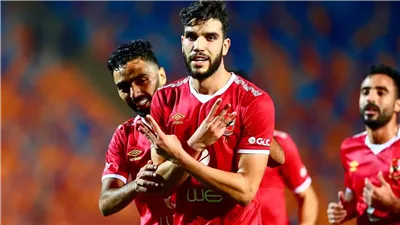 الموت يفجع المغربي وليد أزارو لاعب النادي الأهلى السابق