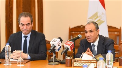 وزير الخارجية يؤكد خلال لقائه بالمسلماني أهمية دعم الإعلام للأمن القومي المصري