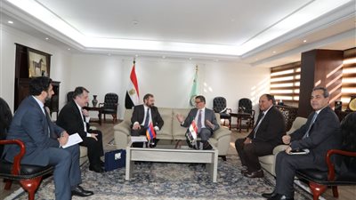 وزير الزراعة يبحث مع وزير الاقتصاد الأرميني آفاق التعاون الزراعي المشترك