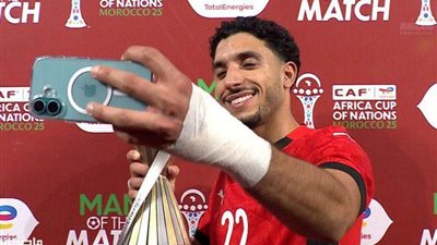 مرموش يخطف الأضواء في أمم إفريقيا.. رجل مباراة مصر وزيمبابوي في الكان