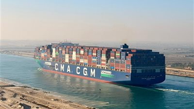 لأول مرة.. عبور سفينة الحاويات MAERSK SEBAROK لقناة السويس من باب المندب