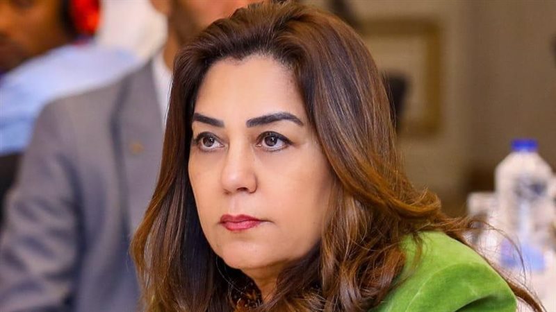 منال عوض 