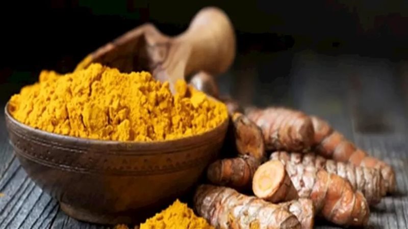 لتناول الكركم النيء