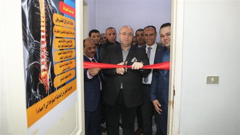 محافظ بنى سويف أثناء