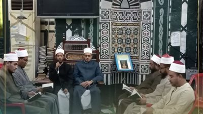 مدير أوقاف أسوان يحضر جلسة مقرأة القراءات بمسجد منصور حمادة