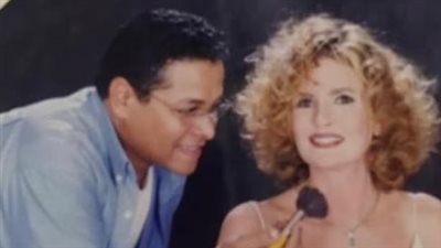 «رائد التجميل في مصر».. يسرا تنعى الماكيير محمد عبد الحميد 