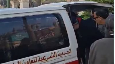 وصول جثمان طارق الأمير تمهيدًا لتشييعها من مسجد الرحمن الرحيم 
