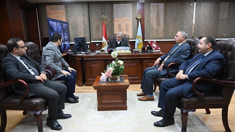 محافظ الغربية ورئيس