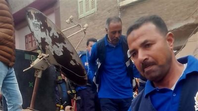الإسعاف ينقذ حياة رجل بإمداده بالأكسجين أسفل أنقاض منزله المنهار في أسيوط