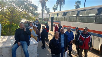 تجمهر عمال شركة ستيا بسبب توقف تقديم خدمات التأمين الصحي