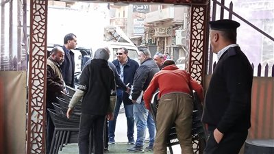 غلق وتشميع  23 مقهى بشارع الجيش ومدخل المدينة لحين توفيق أوضاعها بكفر الدوار