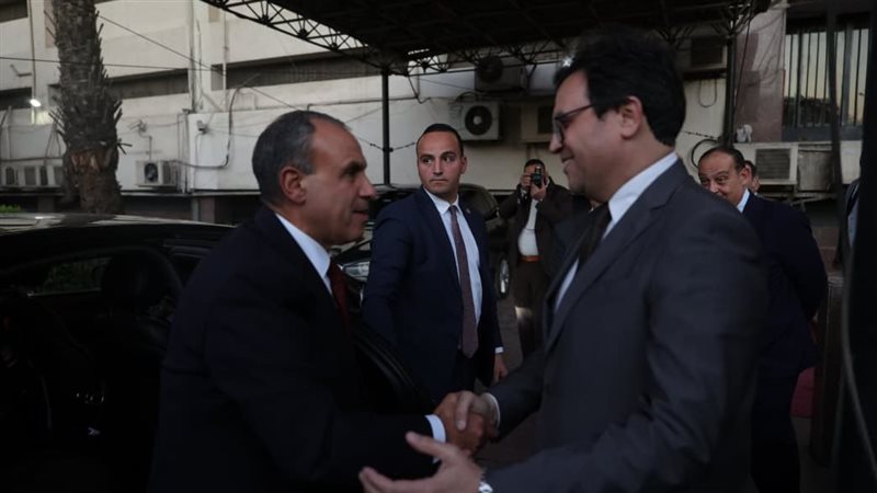 وزير الثقافة ووزير
