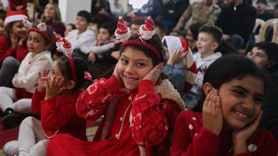 فلسطين وألمانيا والصين.. صور من احتفالات عيد الميلاد حول العالم
