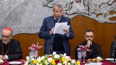 «خوري» ممثلاً الرئيس الفلسطيني: نحتفل بالميلاد حاملين رسالة الصمود والوحدة