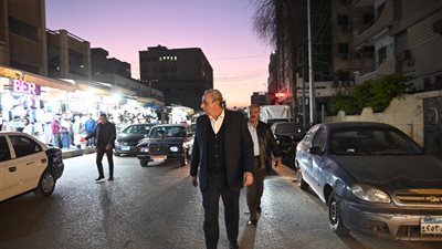 محافظ الغربية يواصل جولاته المكثفة لإعادة الانضباط إلى الشارع الطنطاوي