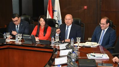 الحكومة تضع منظومة مستدامة لمرافق المناطق الصناعية وترشيد استهلاك المياه
