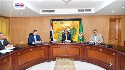 محافظ الفيوم يناقش مقترح أعمال الرصف بالخطة الاستثمارية متوسطة الأجل 2027/2030