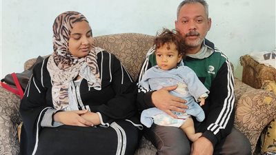 ملك.. طفلة مريضة ولدت بدون اطراف واسرتها تناشد بعلاجها وتوفير مساعدات