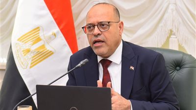وزير العمل يصدر قرارًا وزاريًا رقم (266) بشأن قياس المهارة وترخيص مزاولة المهن