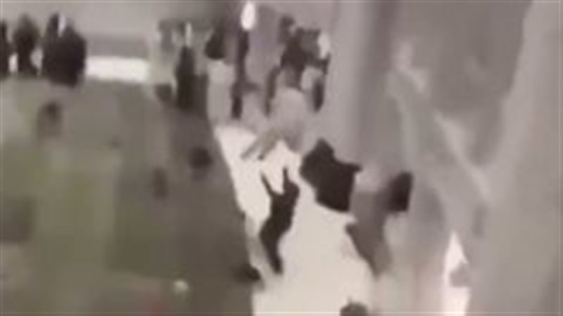شاب يحاول إنهاء حياته