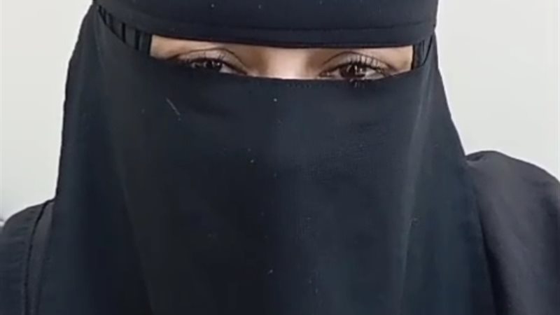 سيدة بالبحيرة تستغيث