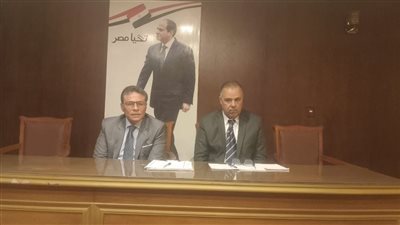 بدء إزالة القمامة.. طاهر الخولي يضع جدول زمني لشركات النظافة في المنيل