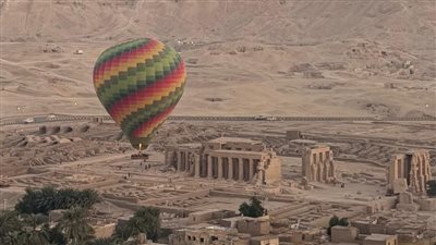 سماء الأقصر تسجل رقمًا قياسيًا.. 109 رحلة بالون طائر تحمل 2800 سائح 