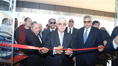 وزير التعليم العالي يفتتح مشروعات تعليمية وخدمية بجامعة بورسعيد