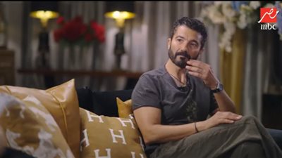 بسبب «واحة الغروب».. خالد النبوي يكشف مفاجأة: كنت أفكر في اعتزال التمثيل|فيديو