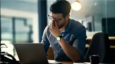 طريقة علاج الصداع الناتج عن الجلوس أمام الكمبيوتر.. علاجات منزلية