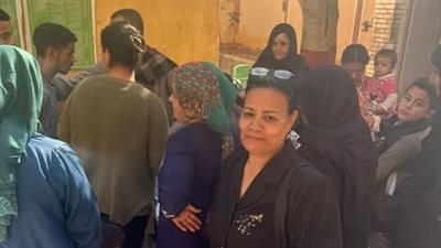 المرأة تتصدر المشهد أمام اللجان الانتخابية بأسيوط في جولة الإعادة 