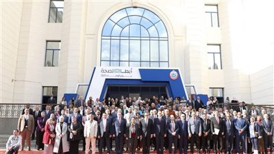 يوم الوفاء لأبطال الصحة بأسيوط.. تكريم الكوادر الطبية والإدارية المتميزة
