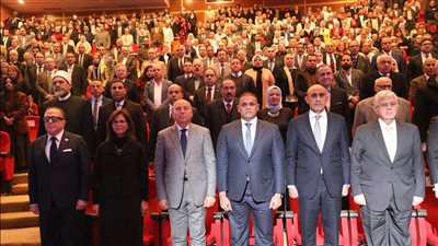 محافظ القاهرة يشيد بدعم الرئيس السيسي ويحتفل باليوبيل الذهبي لجامعة العاصمة