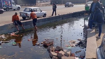 الإهمال والفوضى يحاصران  نافورة ميدان المؤسسة بشبرا الخيمة بمحافظة القليوبية