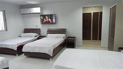 مصادر بالمحافظات تنفي صدور قرار بتخصيص عمائر سكنية لاستضافة المرضى وذويهم 
