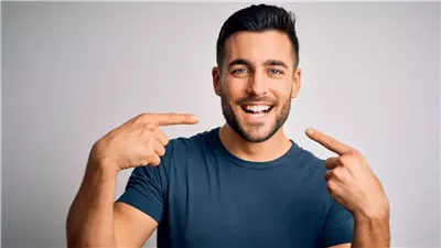 وصفة لتبييض الأسنان.. دون استخدام مواد كيميائية ضارة