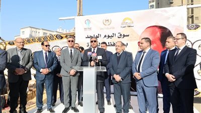 وزير التموين ومحافظ الجيزة يفتتحان سوق «اليوم الواحد» بشارع فيصل