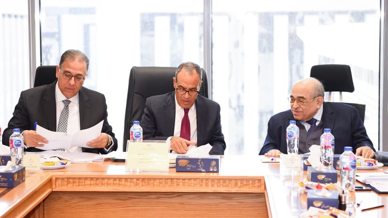 وزير الخارجية يشارك