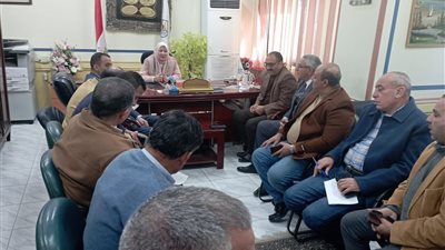 محافظ بني سويف يُتابع استعدادات التعليم لامتحانات الفصل الدراسي الأول