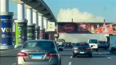 بالفيديو .. انفجار ماسورة مياه بشارع التسعين الجنوبي بمنطقة التجمع الخامس