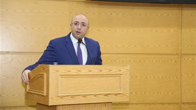 محافظ بني سويف يتابع شكاوى المواطنين وينهي معوقات الصرف الصحي والطرق