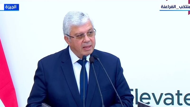ايمن عاشور 