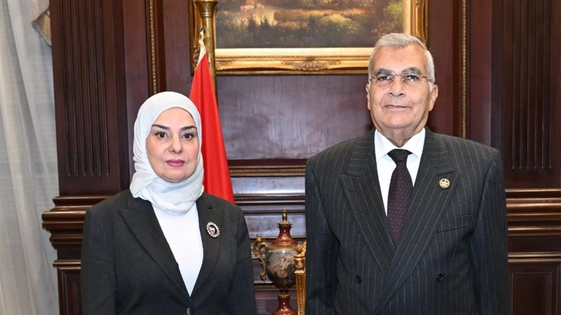 سفيرة مملكة البحرين
