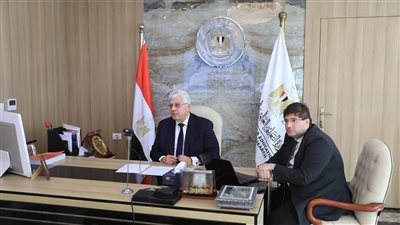 وزير التعليم العالي يجتمع مع المستشارين الثقافيين بالمراكز الثقافية بالخارج