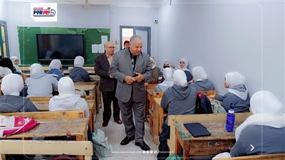 قبيصي يتابع مدرسة الفيوم الثانوية للبنات ويشيد بانتظام العملية التعليمية